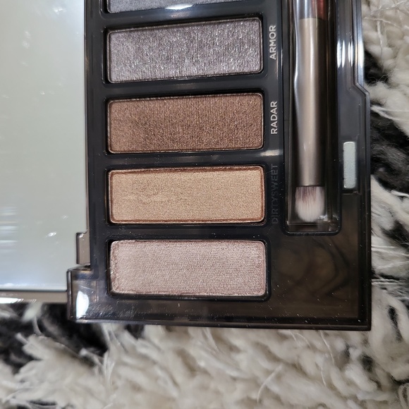 urban decay naked eyeshadow palette - Picture 4 of 4